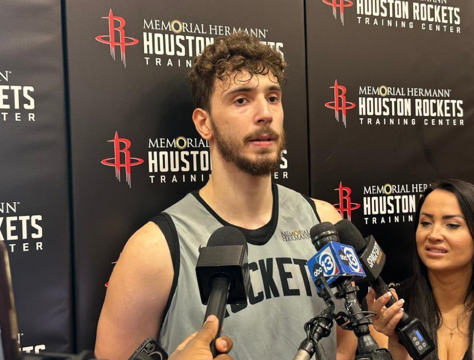 前锋变后卫？美媒评26大得分后卫，火箭队22岁新星入围！被动转型