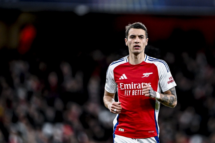 2026世界杯买球平台-波尔图瞄准身价2800万欧中卫基维奥尔，先租后买方案总价突破2300万英镑