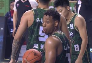 获同曦一年顶薪报价！祝铭震上赛季场均8分2.5篮板